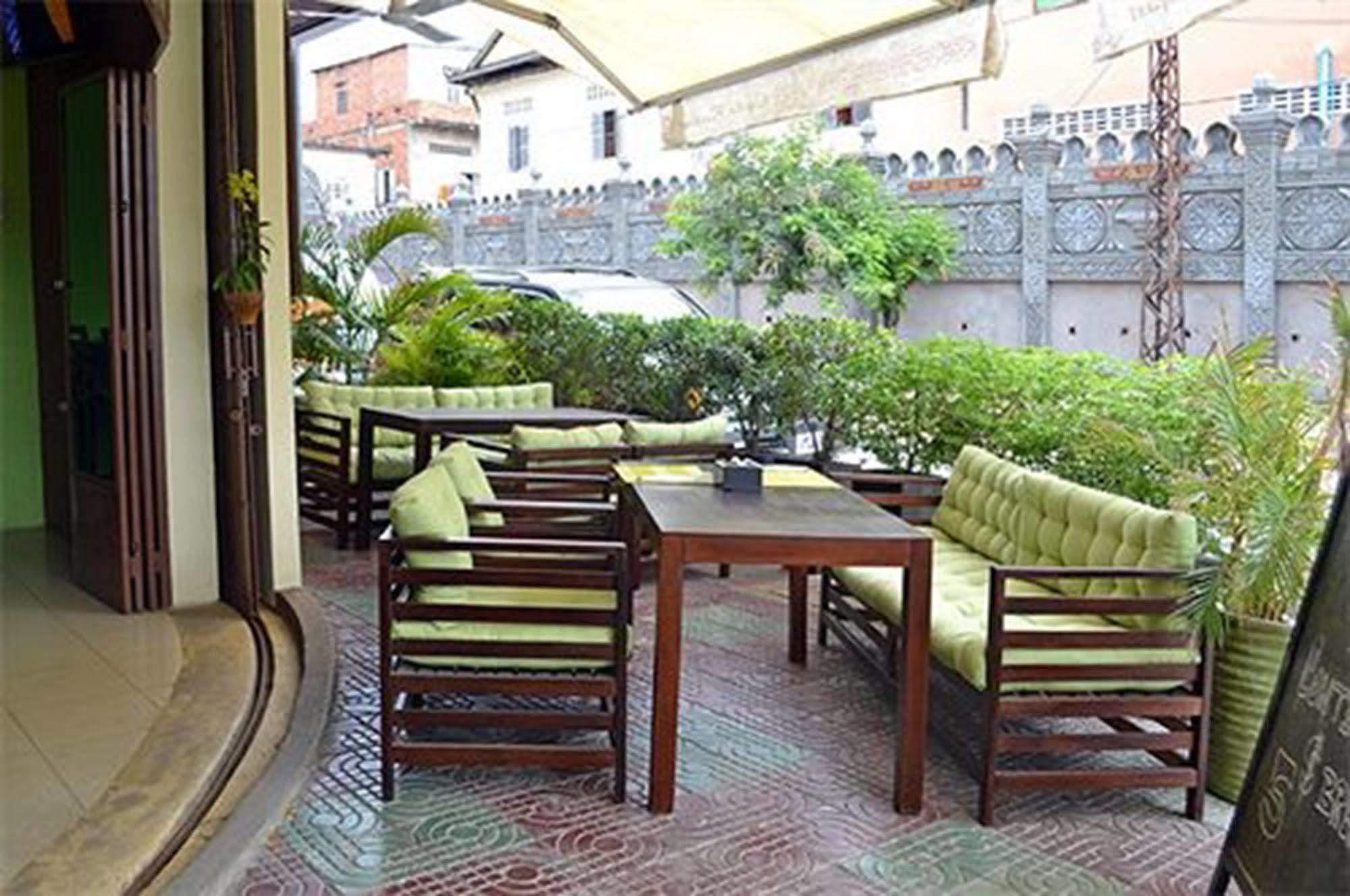 Cyclo Hotel-Bar-Restaurant Phnom Penh Zewnętrze zdjęcie
