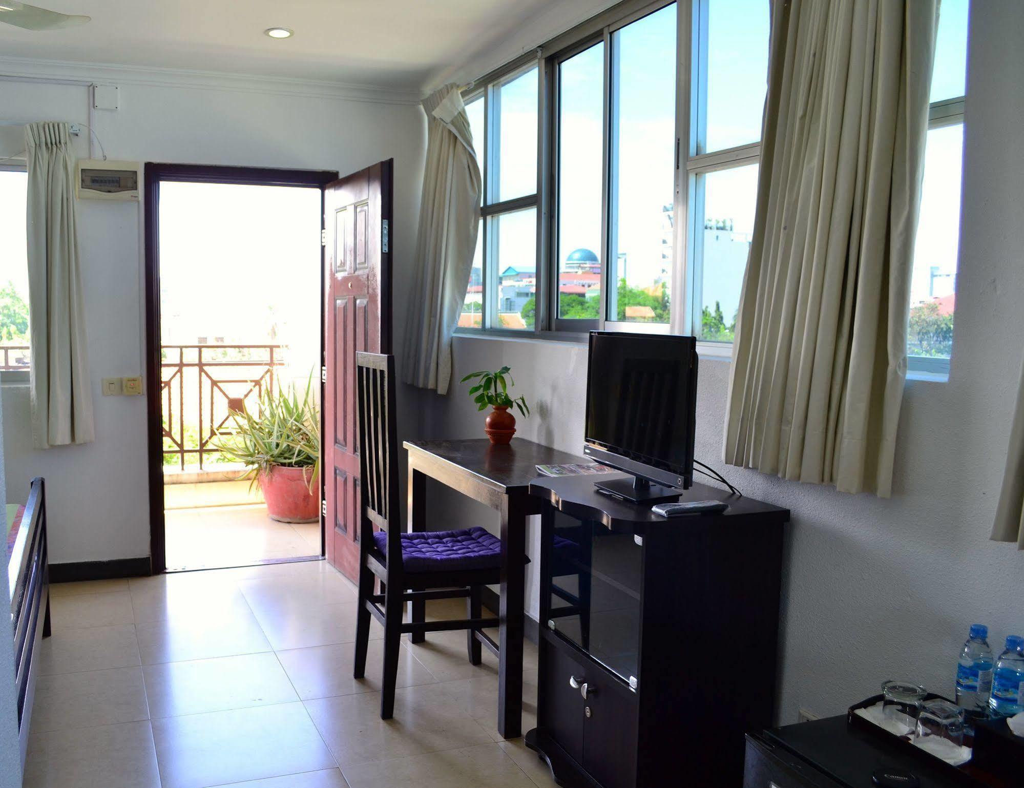 Cyclo Hotel-Bar-Restaurant Phnom Penh Zewnętrze zdjęcie