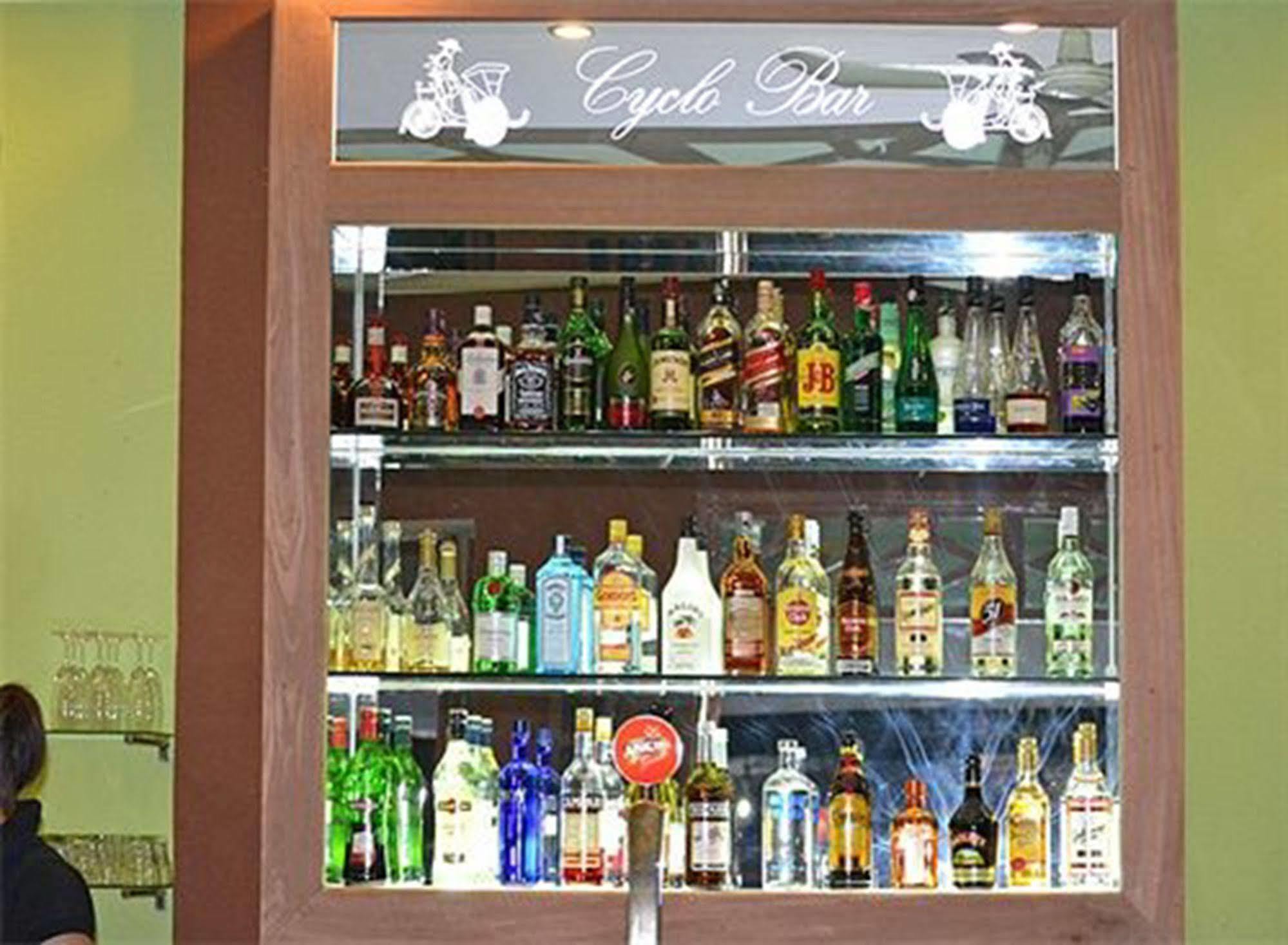Cyclo Hotel-Bar-Restaurant Phnom Penh Zewnętrze zdjęcie