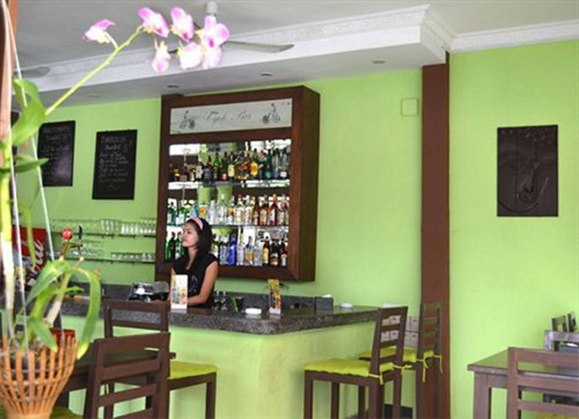 Cyclo Hotel-Bar-Restaurant Phnom Penh Zewnętrze zdjęcie