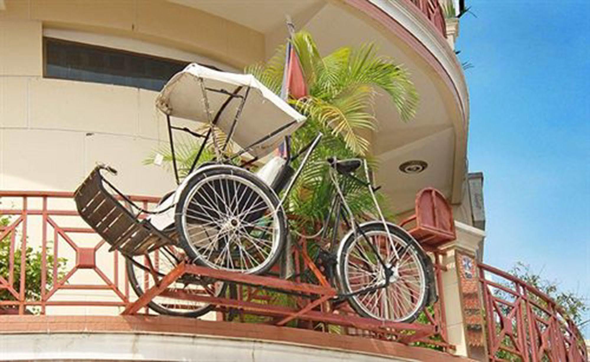 Cyclo Hotel-Bar-Restaurant Phnom Penh Zewnętrze zdjęcie